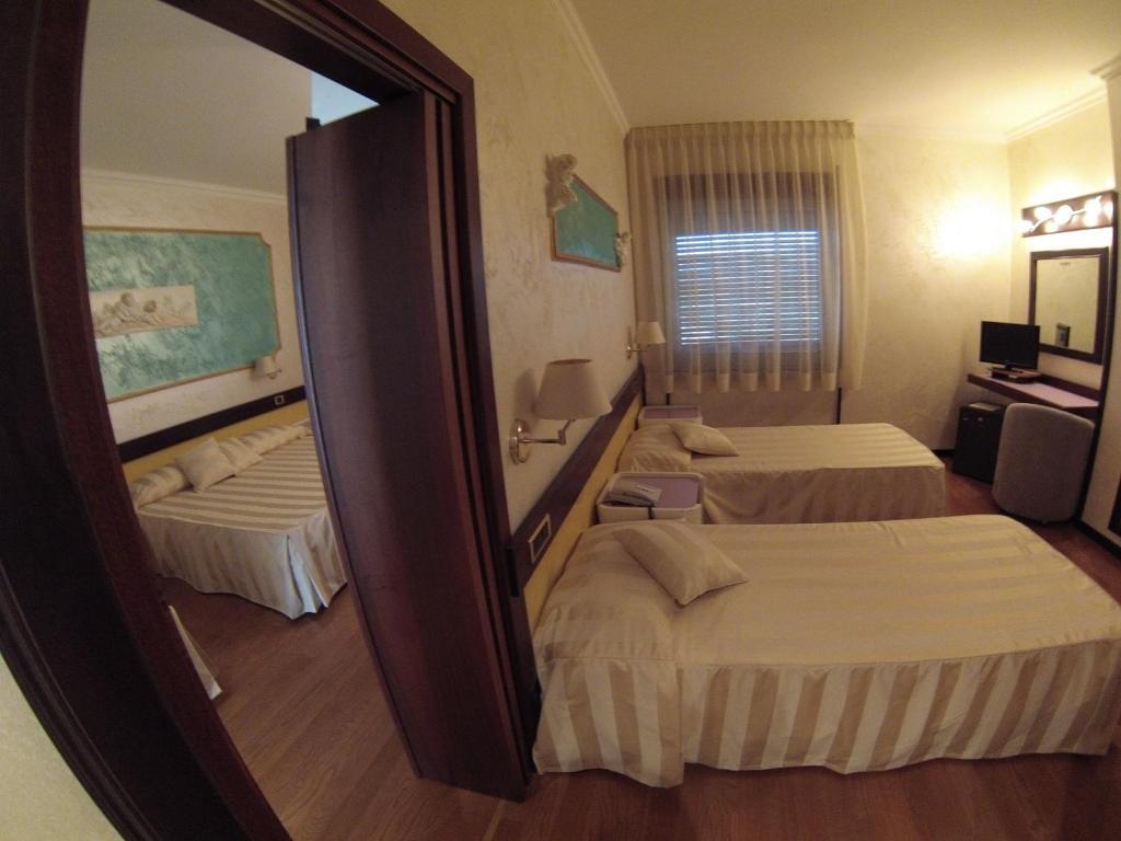 Benny Hotel Catanzaro Kamer foto