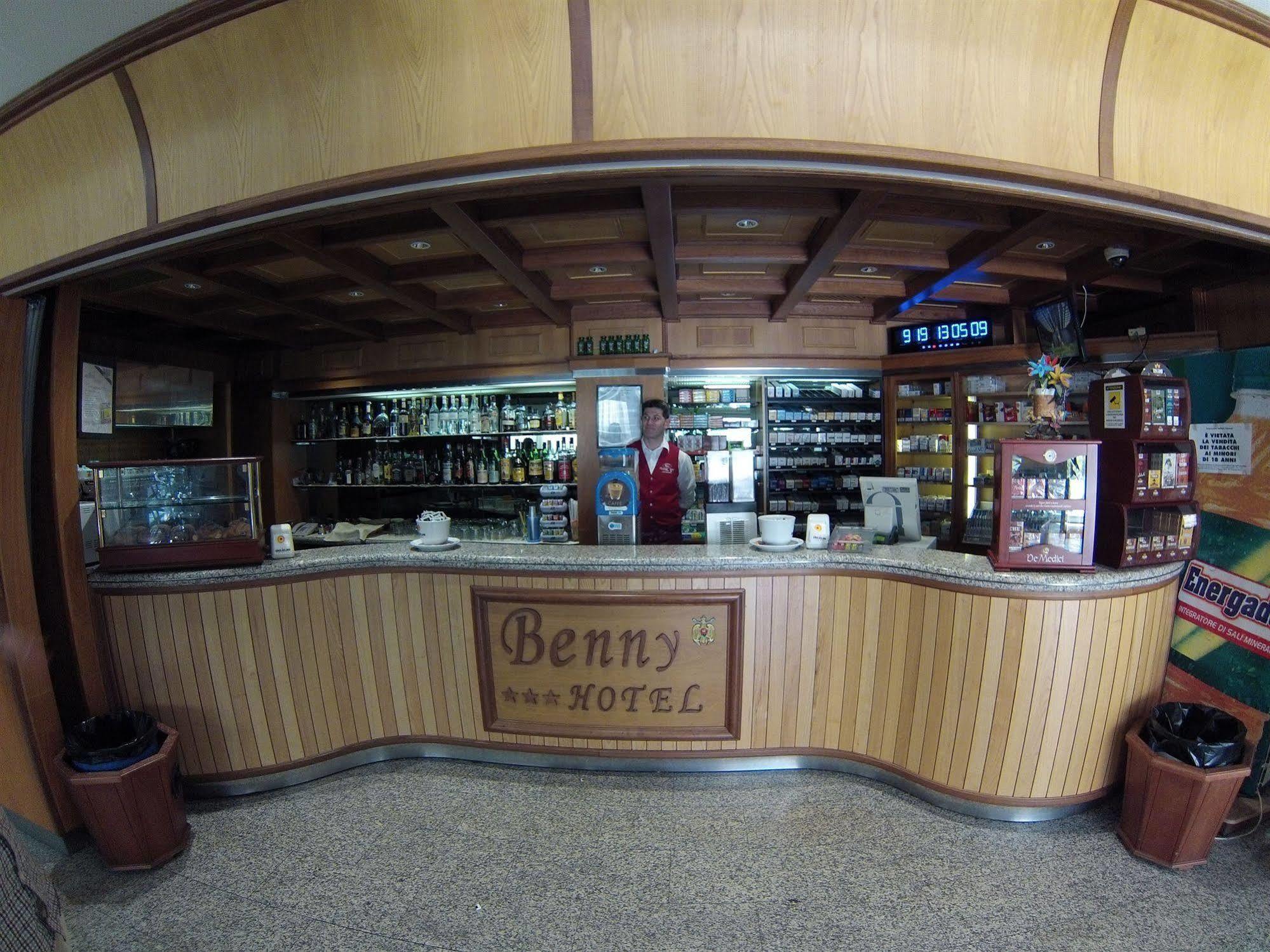 Benny Hotel Catanzaro Buitenkant foto